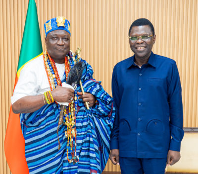 Fête de l’igname 2026 : Sa Majesté Dadah Ganfon Gbaguidi XV fait une invitation d’honneur au Président DJOGBÉNOU