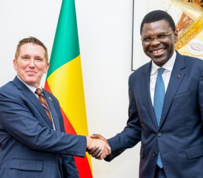 Assemblée nationale : Le Chargé d’affaires de l’Ambassade des États-Unis expose ses priorités au Président DJOGBÉNOU